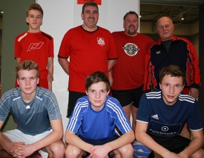 Die Mannschaft As wurde 5.: o.v.l.:  Malte Meyer, Andreas Gollers, Arno Wördemann, Thomas Sander, u.v.l.: Julius Werner, Philipp Reinstorf, Robert Pepper